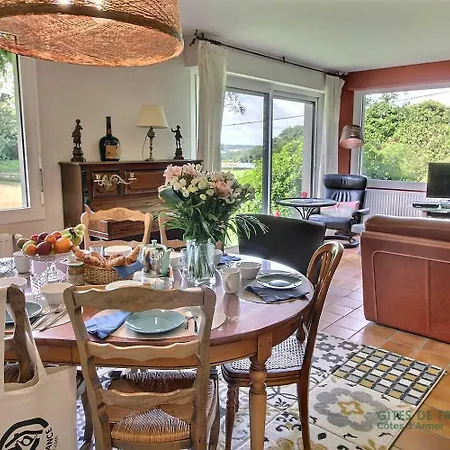 L'oree Du Bois Holiday home Ploumagoar